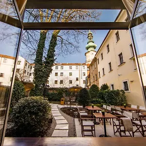 Beigli & Garden 3*