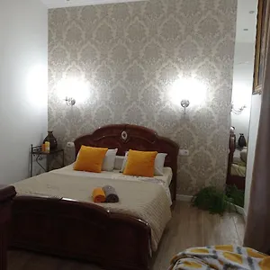Apartment Romantic On T. Kostushka St *