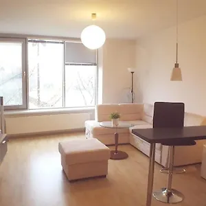 Comfy In 3 Towers Apartment