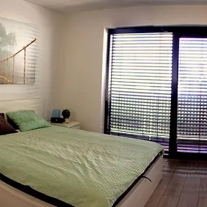 New 1 Bdr, W/private Parking
