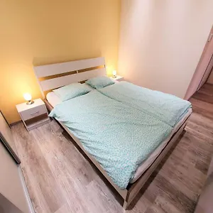 Comfy & Stylish Flat In The Centre + Parking Apartment