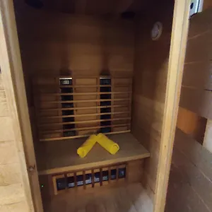 Silent Flat With Sauna In The Centre Of Bratislava, 7min Walking Distance To Downtown Bratislava