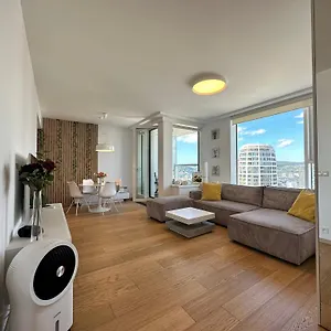 View From 27th Floor, Free Parking, Keyless *