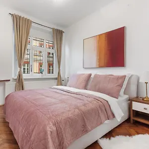 Grand Elegant Apartment *