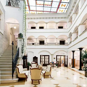 Arcadia Boutique 4*