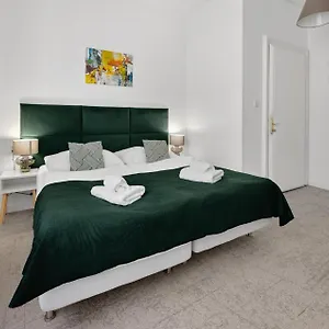 Elisabeth Old Town 3* Bratislava