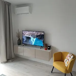 Apartment Cozy One-room With Garage And Ac