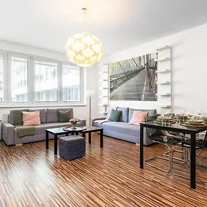 Urbanelegance Escape, Location, Private Parking Apartment