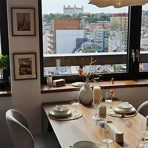 Panorama View Design In Old Town - Free Parking