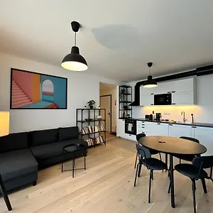 Zwirn1, Uplne Nove, Parkovanie, Klimatizacia, Apartment