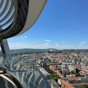 Skypark 1 With Free Parking * Bratislava