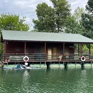 Houseboat - Beacon Of Happiness Botel Bratislava