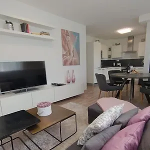 Juliet's Hideout Apartment *