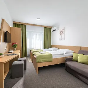 Hotel Hotel Plus