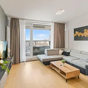 Apartment Panorama In Downtown Area With Free Parking And Castle View *