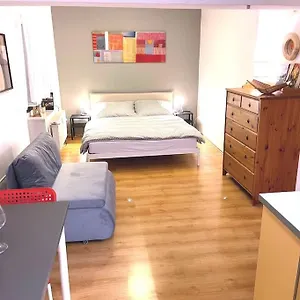 Apartment Stylish In The Old Town Bratislava