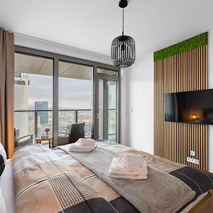 Eurovea Tower - Luke Danube 25 *
