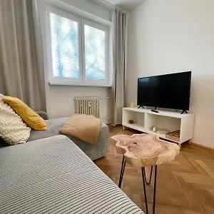 Apartment Sunny Near Centre *