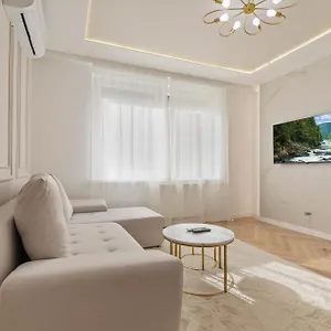 Elegant 1br With Ac Bratislava