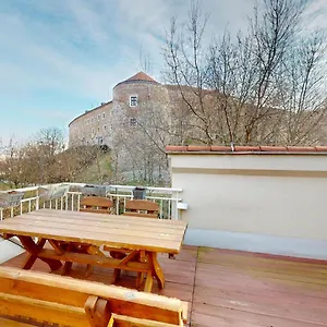 Apartment Sag Close To The Castle Free Parking