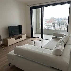 2 In Downtown,free Parking,late Check-out,big Balcony * Bratislava