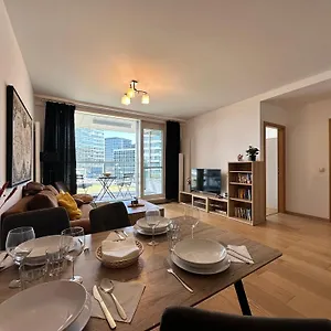 Self Check-in, Danube Bank, Free Parking Apartment