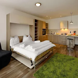 Ambiente Serviced - Dunajska Apartment *