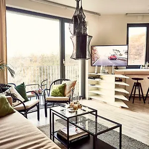 Forest Park By Zoom Apartment