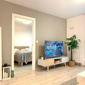 Apartment Elegant, Bright Spacious In Center Bratislava