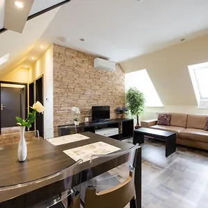 Brigitte Aparthotel