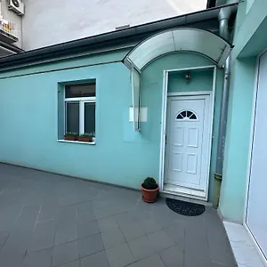 Apartment Blue In Center, Location *
