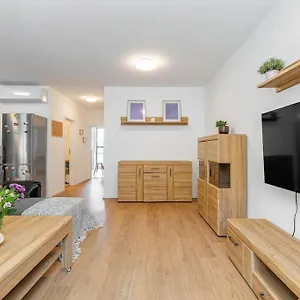 Haven Beskydska Street Getaway Apartment *