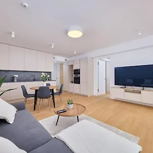 Apartment Liget - 4 Guests, Parking Bratislava