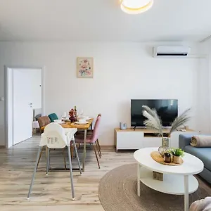 Modern Family Escape Bratislava