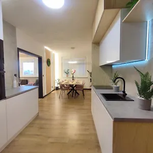 Hams Apartment *