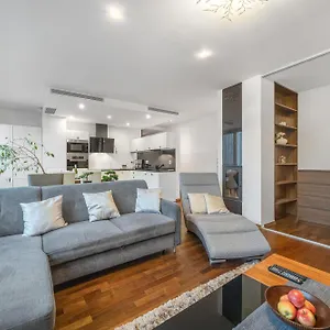 Apartment Revon Business 48 Dunajska Bratislava