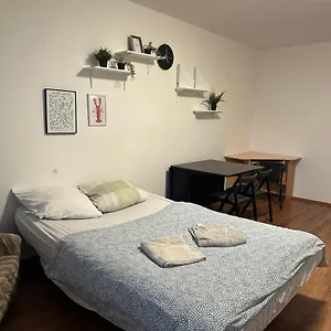 Private 1 Km From Center With Kitchen Apartment Bratislava
