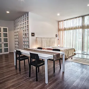 Breeze Apartment *