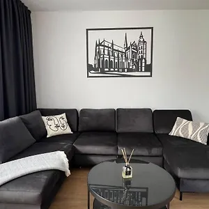 Apartment 3br Stadium Getaway - Parking Bratislava