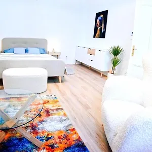 Lazaretska In Center, Great Location, Stylish, Near Eurovea Bratislava