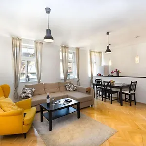 Apartment Ambiente Serviced - Tallerova Bratislava