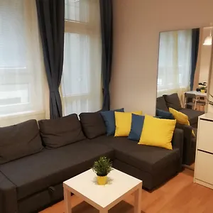 Apartment Downtown Bianca Bratislava